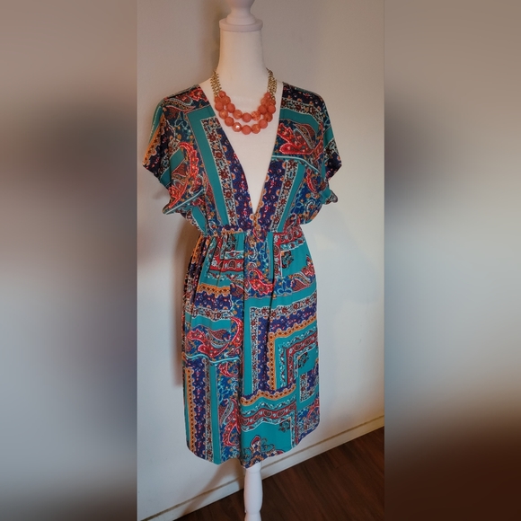 Dress - Picture 7 of 7